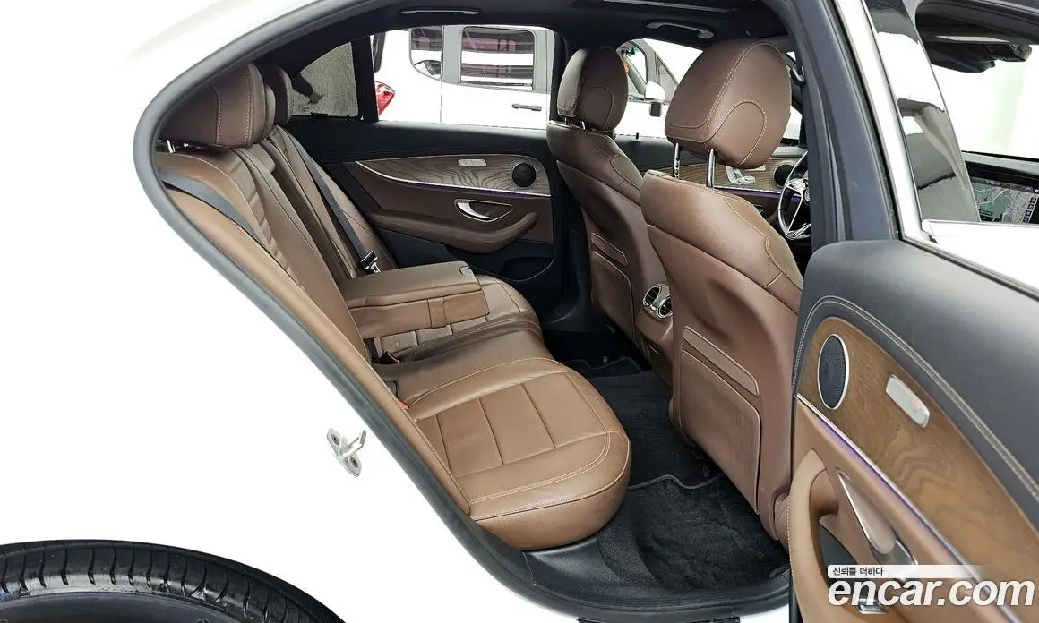 Mercedes-Benz E-Class 2020 2.0 автомат (гидро), фото 12