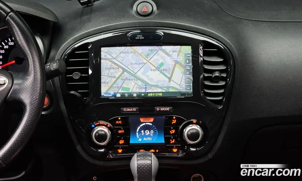 Nissan Juke 2013 1.6 автомат (гидро), фото 14
