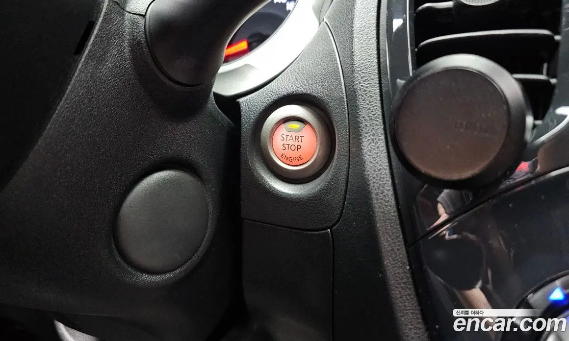 Nissan Juke 2013 1.6 автомат (гидро), фото 19