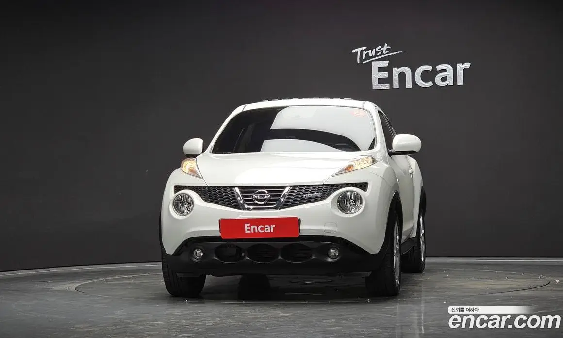 Nissan Juke 2013 1.6 автомат (гидро), фото 3