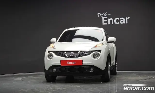 Nissan Juke 2013 1.6 автомат (гидро), миниатюра 3