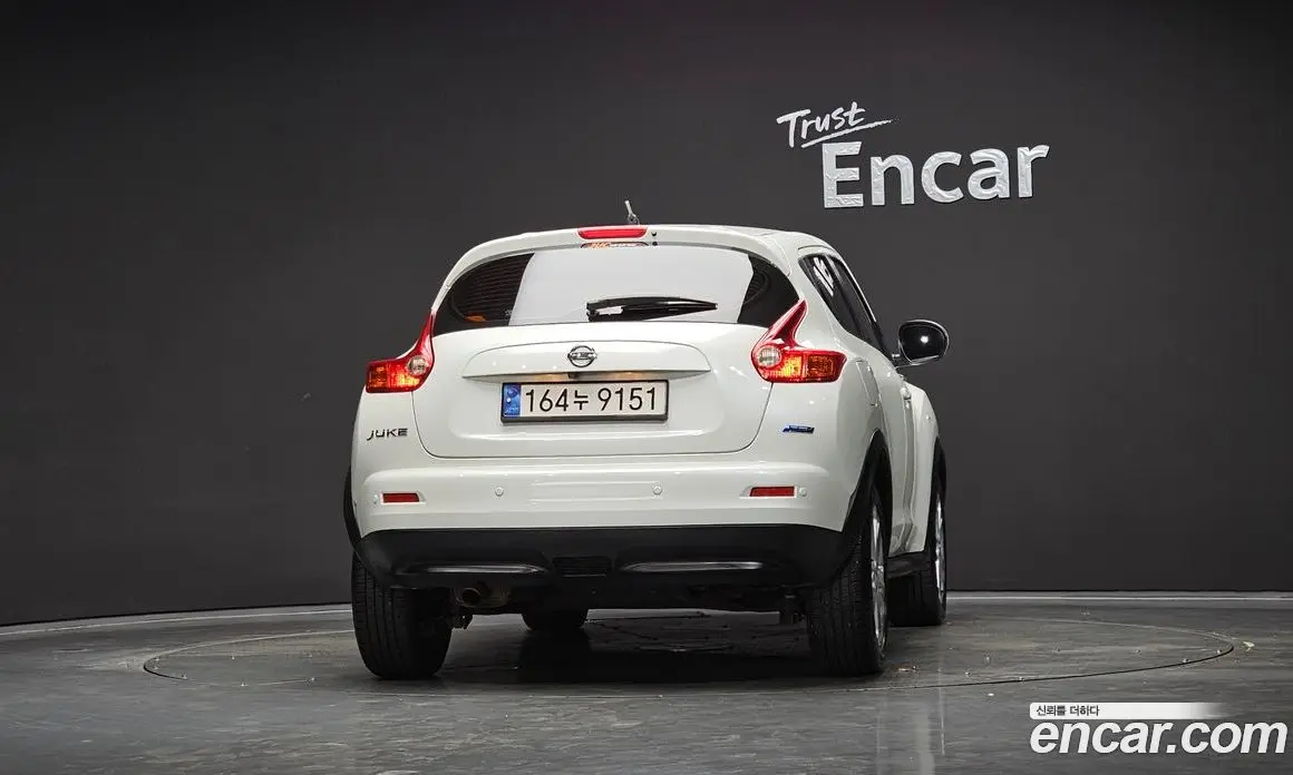 Nissan Juke 2013 1.6 автомат (гидро), фото 4