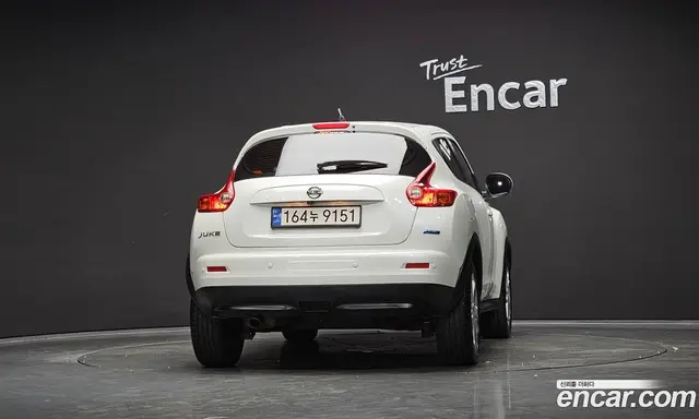 Nissan Juke 2013 1.6 автомат (гидро), миниатюра 4