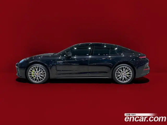 Porsche Panamera, 2025, 8 100 км