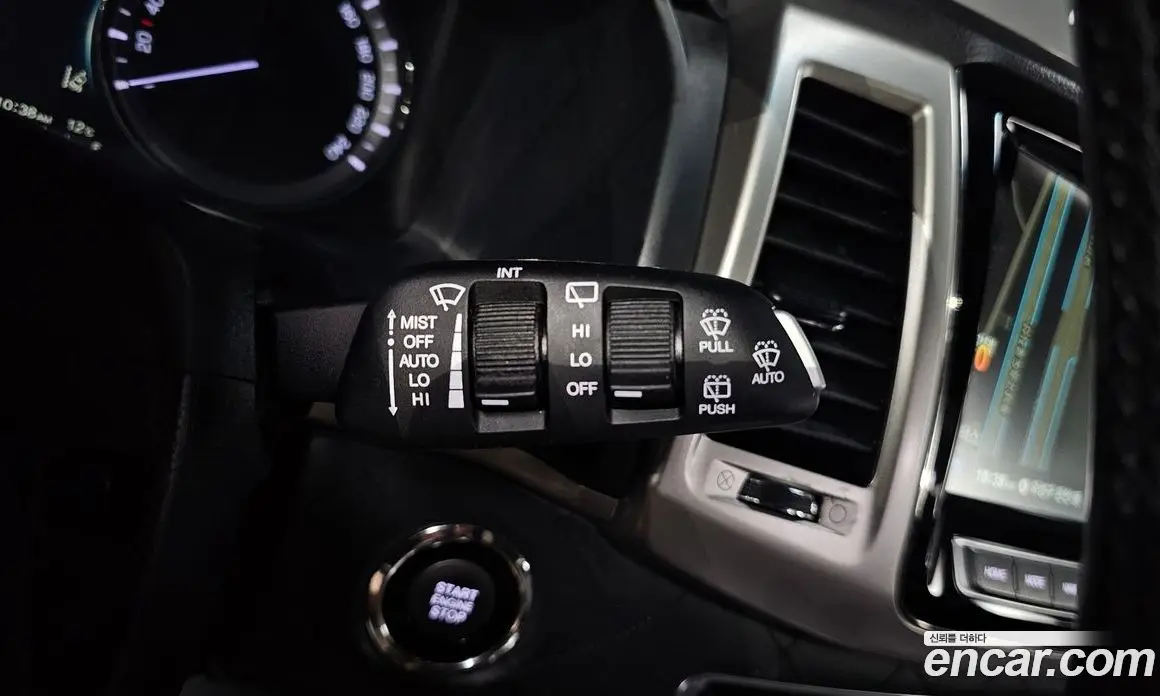 SsangYong Rexton 2017 2.2 автомат (гидро), фото 15