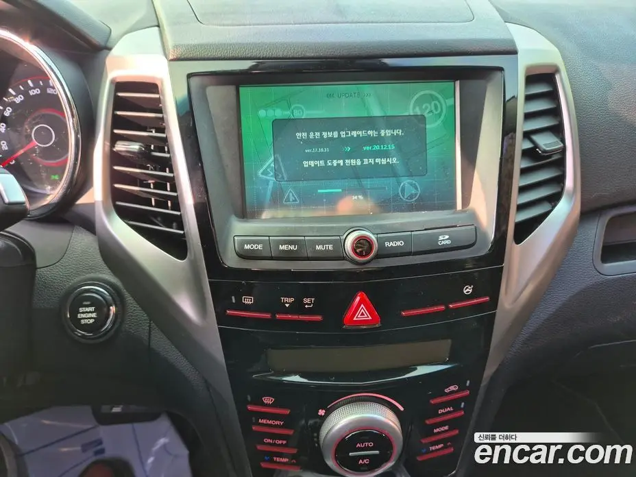 SsangYong TIBOLI 2015 1.6 автомат (гидро), фото 18
