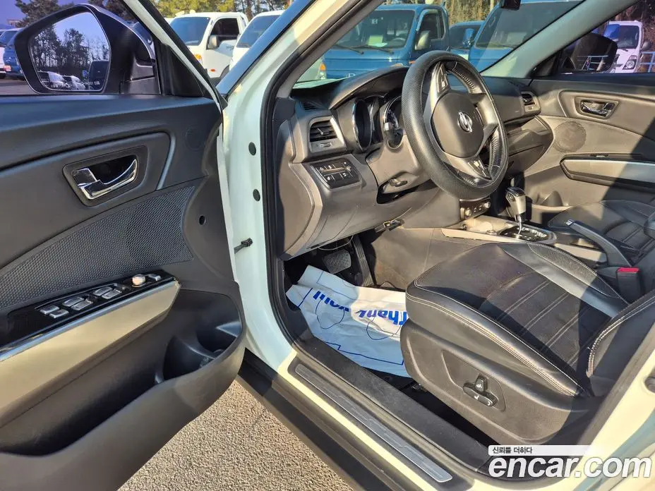 SsangYong TIBOLI 2015 1.6 автомат (гидро), фото 10