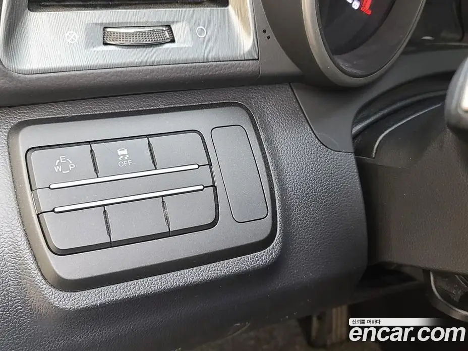SsangYong TIBOLI 2018 1.6 автомат (гидро), фото 14