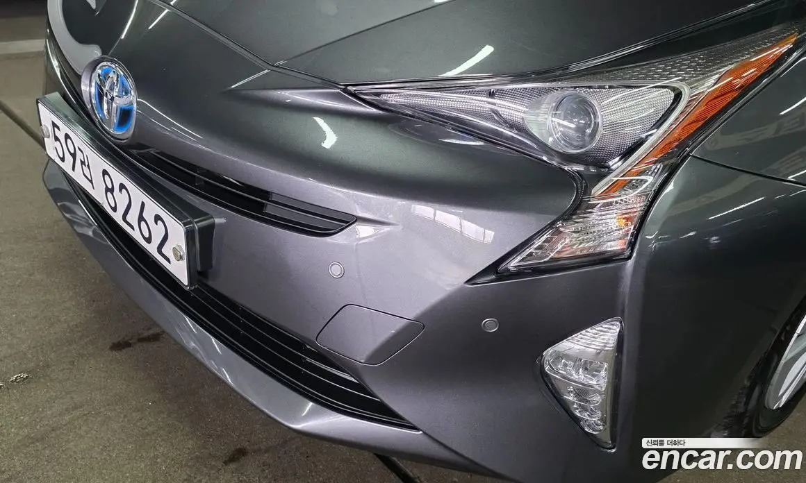 Toyota Prius 2017 1.8 автомат (гидро), фото 15