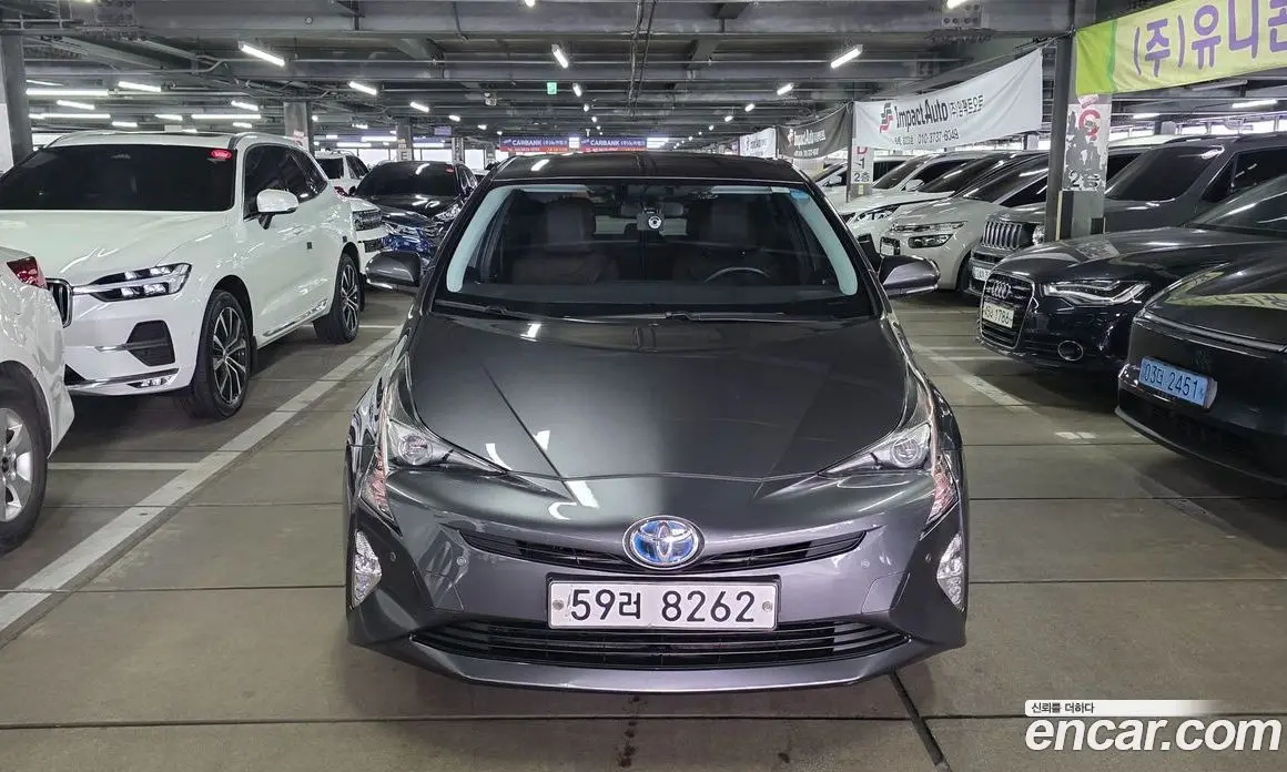 Toyota Prius 2017 1.8 автомат (гидро), фото 18