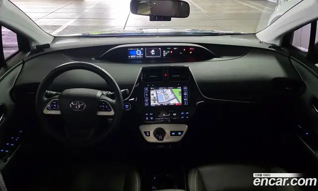 Toyota Prius 2017 1.8 автомат (гидро), миниатюра 7