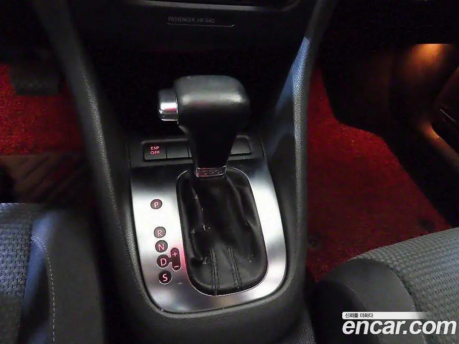 Volkswagen Golf 2010 2.0 автомат (гидро), фото 11