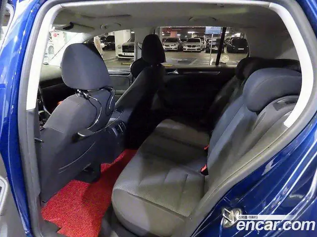 Volkswagen Golf 2010 2.0 автомат (гидро), миниатюра 6