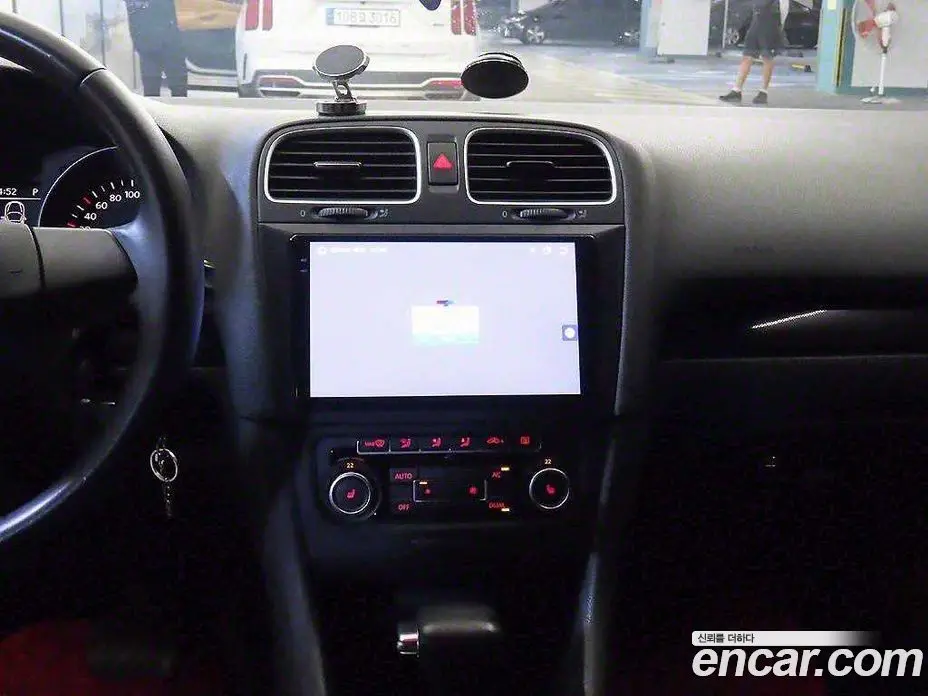 Volkswagen Golf 2010 2.0 автомат (гидро), фото 10