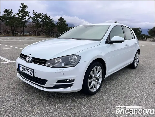 Volkswagen Golf 2014 1.6 автомат (гидро), миниатюра 3