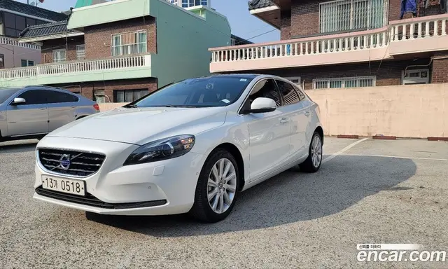 Volvo V40, 2016, 114 253 км