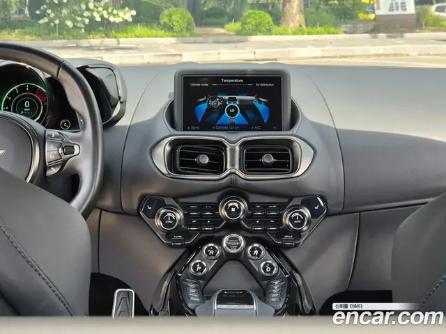 Aston Martin Vantage 2022 4.0 автомат (гидро), миниатюра 7 Aston Martin Vantage 2022 4.0 автомат (гидро), миниатюра 7