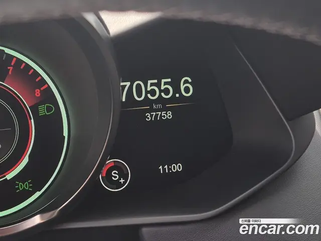 Aston Martin Vantage 2022 4.0 автомат (гидро), миниатюра 8 Aston Martin Vantage 2022 4.0 автомат (гидро), миниатюра 8