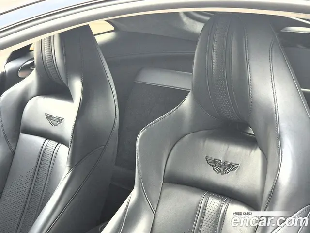 Aston Martin Vantage 2022 4.0 автомат (гидро), миниатюра 10 Aston Martin Vantage 2022 4.0 автомат (гидро), миниатюра 10