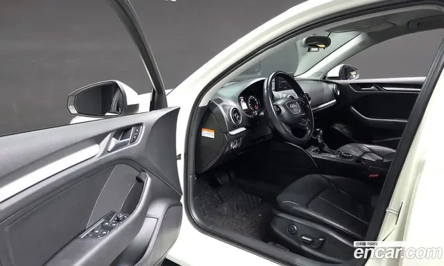Audi A3 2014 1.6 автомат (гидро), миниатюра 11