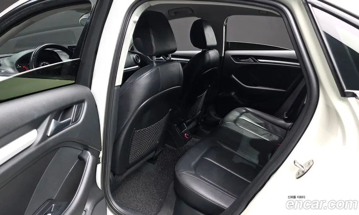 Audi A3 2014 1.6 автомат (гидро), фото 12