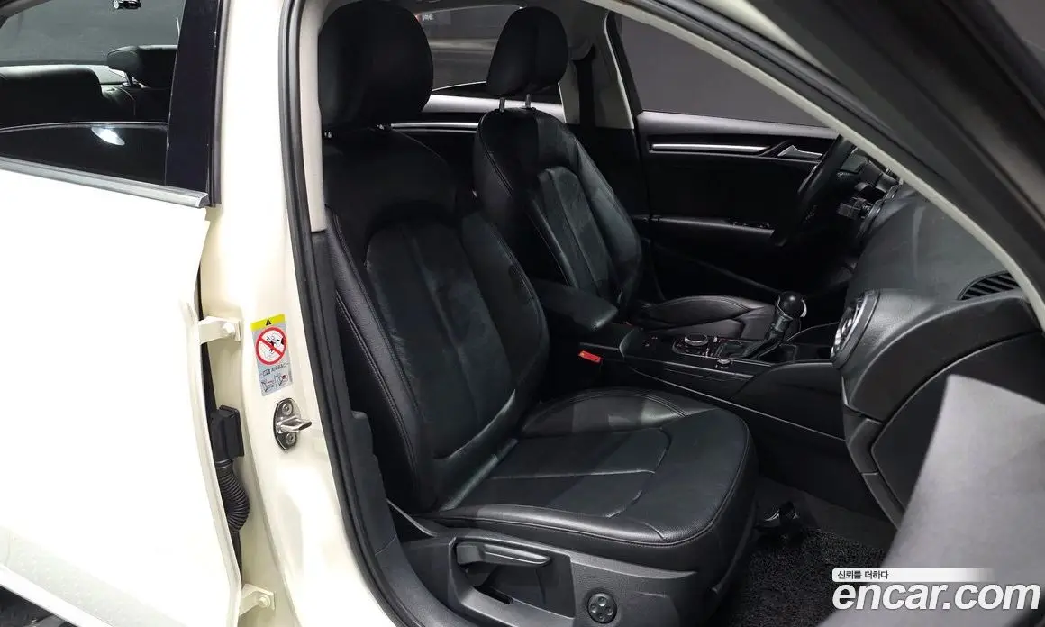 Audi A3 2014 1.6 автомат (гидро), фото 10