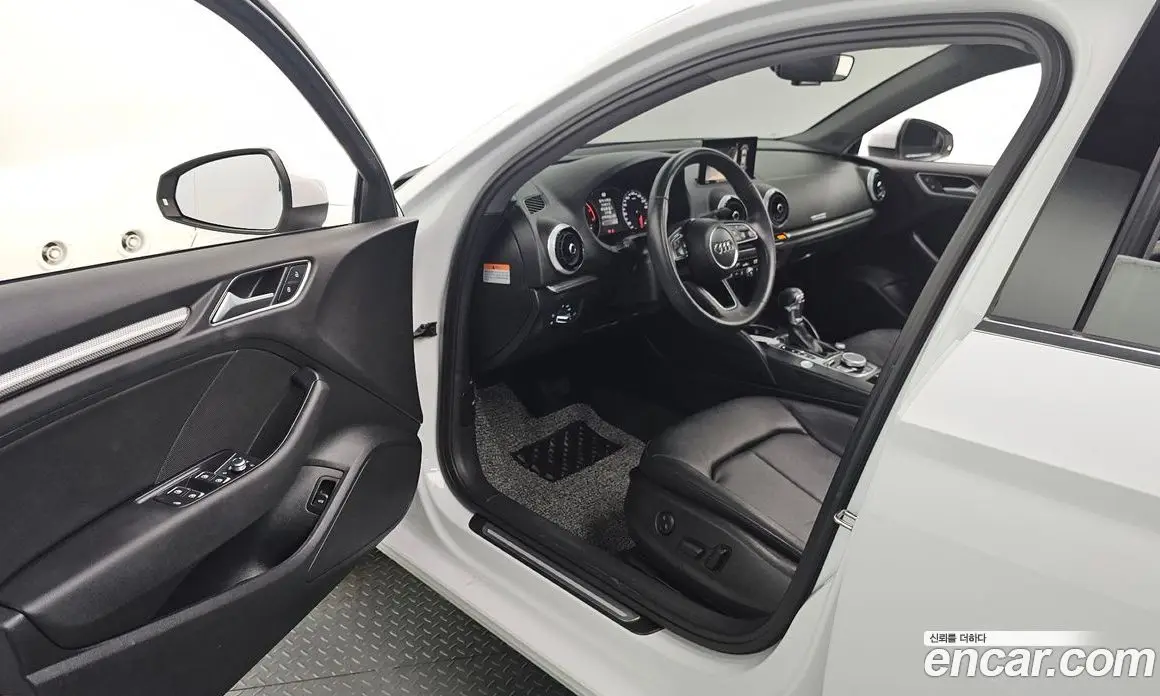 Audi A3 2020 2.0 автомат (гидро), фото 10