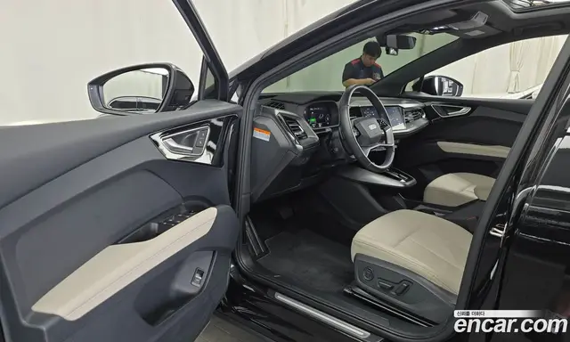 Audi Q4 e-tron 2022 0.2 автомат (гидро), миниатюра 10