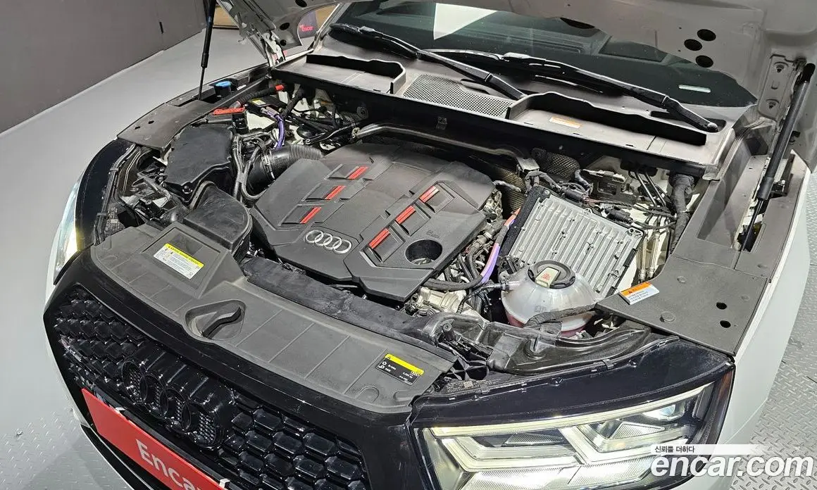 Audi SQ5 2020 3.0 автомат (гидро), фото 6