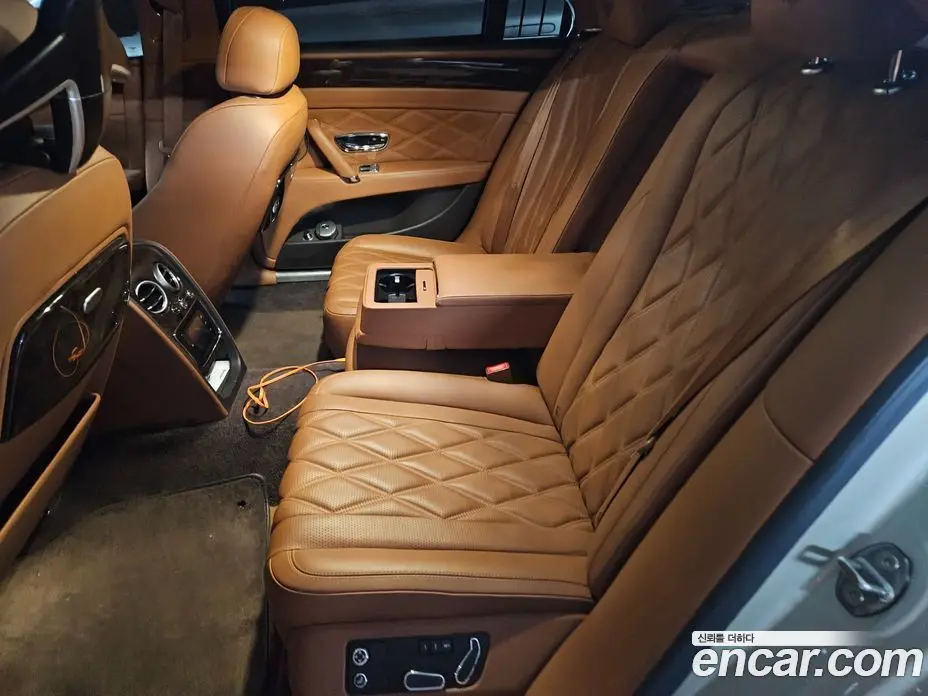 Bentley Flying Spur 2015 6.0 автомат (гидро), фото 7