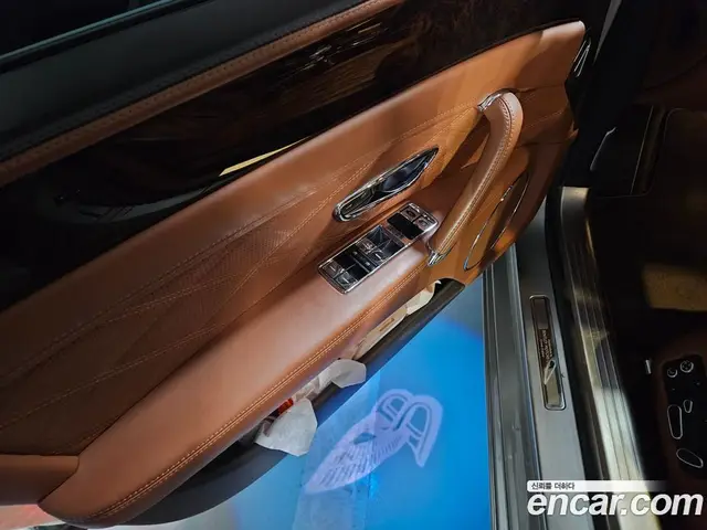 Bentley Flying Spur 2015 6.0 автомат (гидро), миниатюра 9