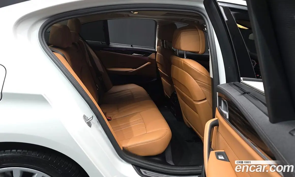 BMW 5 серия 2023 2.0 автомат (гидро), фото 12