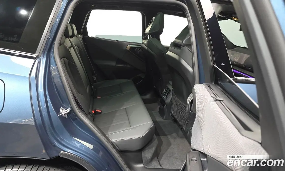 BMW X3 2025 2.0 автомат (гидро), фото 12 BMW X3 2025 2.0 автомат (гидро), фото 12