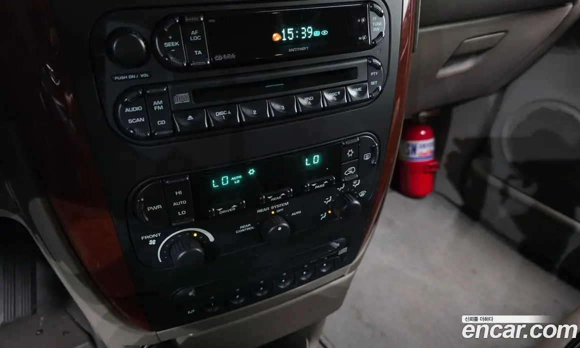 Chrysler Grand Voyager 2004 3.3 автомат (гидро), фото 16