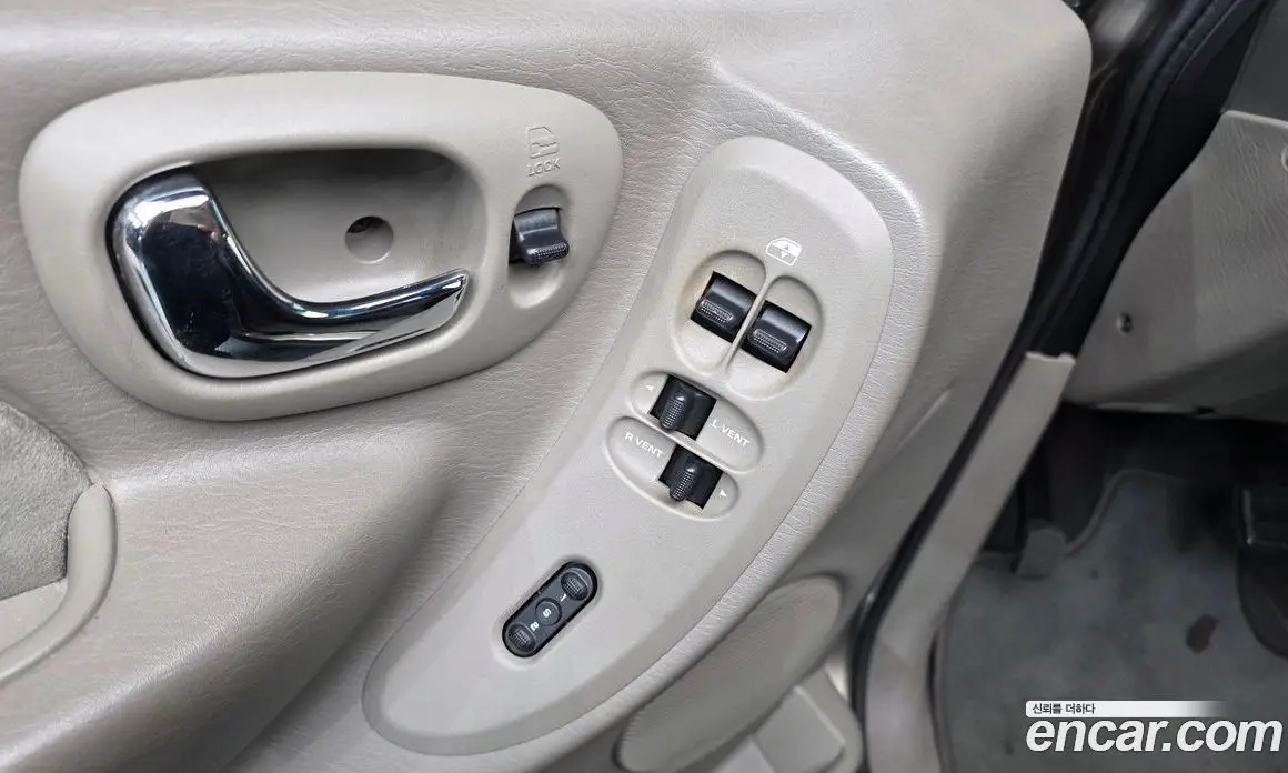 Chrysler Grand Voyager 2004 3.3 автомат (гидро), фото 18
