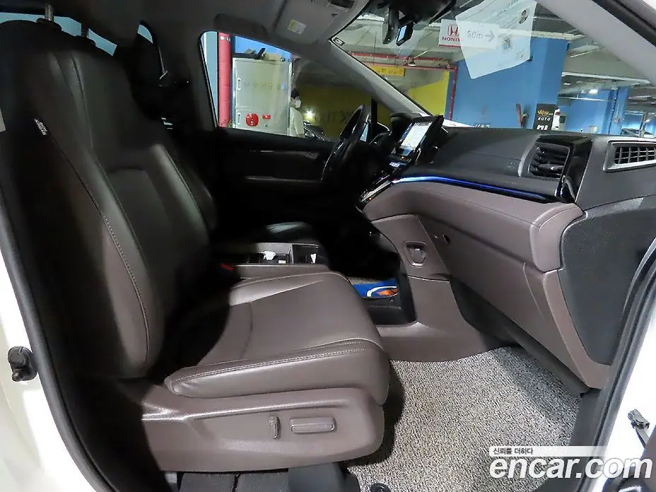 Honda Odyssey 2019 3.5 автомат (гидро), фото 11