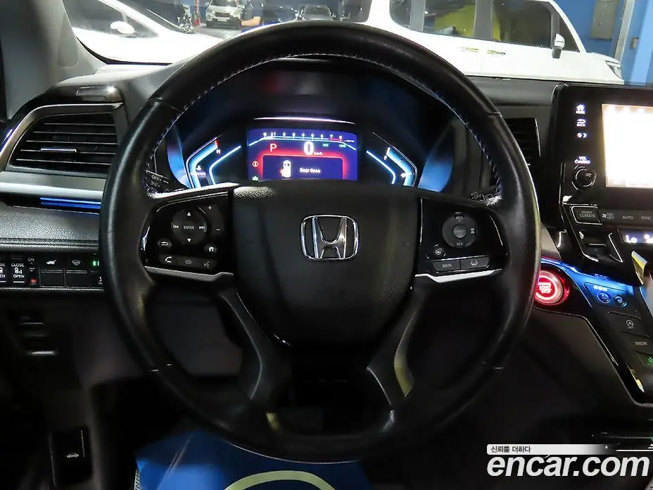 Honda Odyssey 2019 3.5 автомат (гидро), фото 14