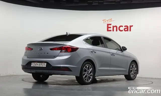 Hyundai Avante 2020 1.6 автомат (гидро), миниатюра 2