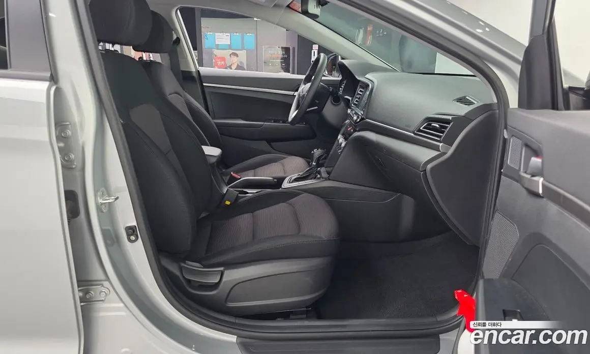 Hyundai Avante 2020 1.6 автомат (гидро), фото 11