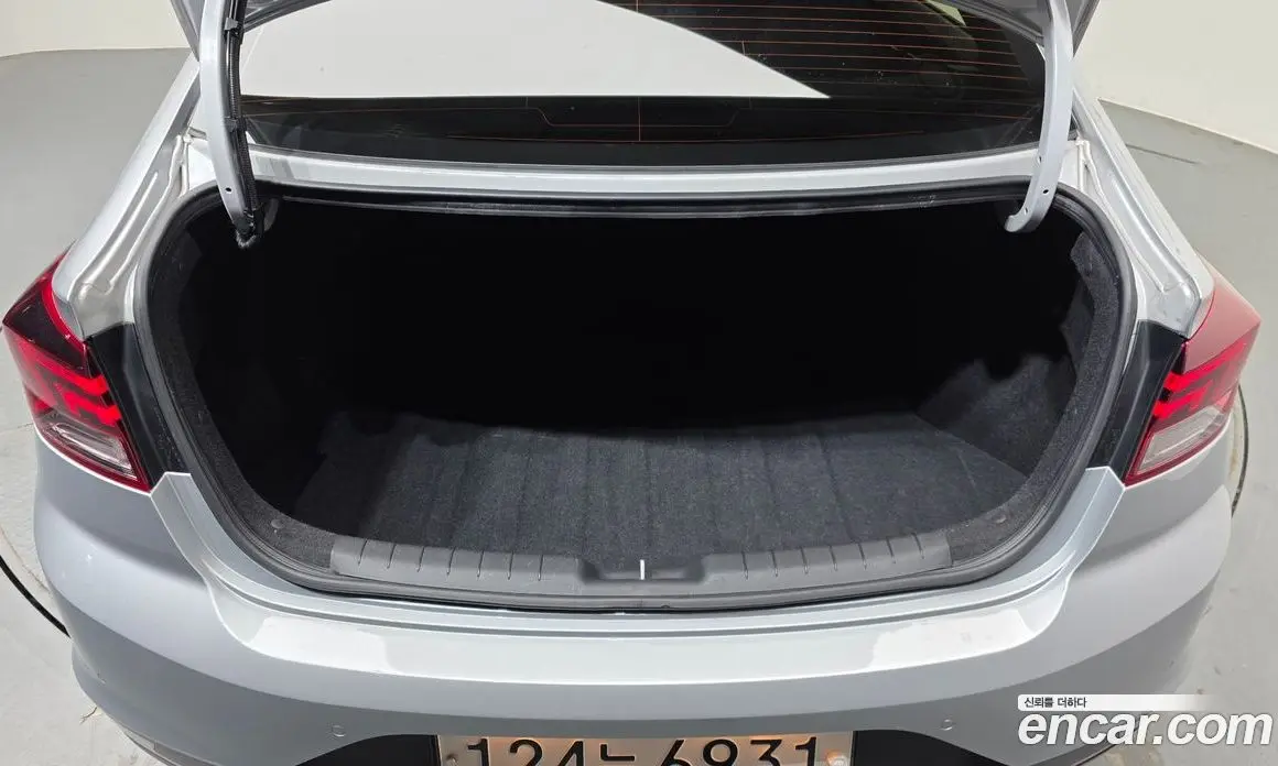 Hyundai Avante 2020 1.6 автомат (гидро), фото 20
