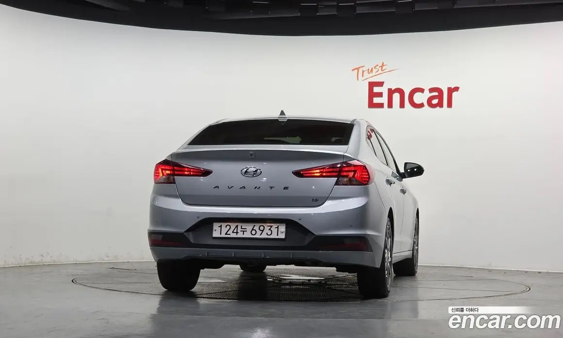 Hyundai Avante 2020 1.6 автомат (гидро), фото 4