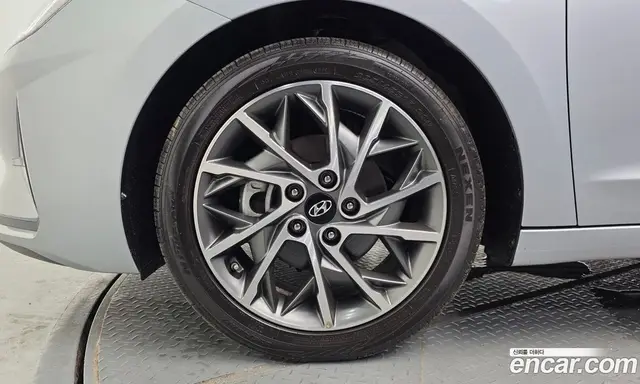 Hyundai Avante 2020 1.6 автомат (гидро), миниатюра 5