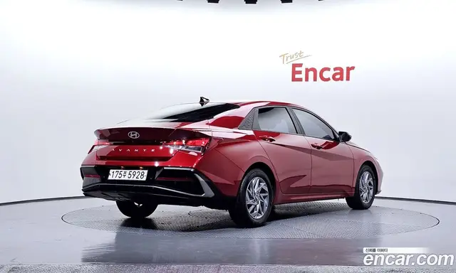Hyundai Avante 2023 1.6 автомат (гидро), миниатюра 2