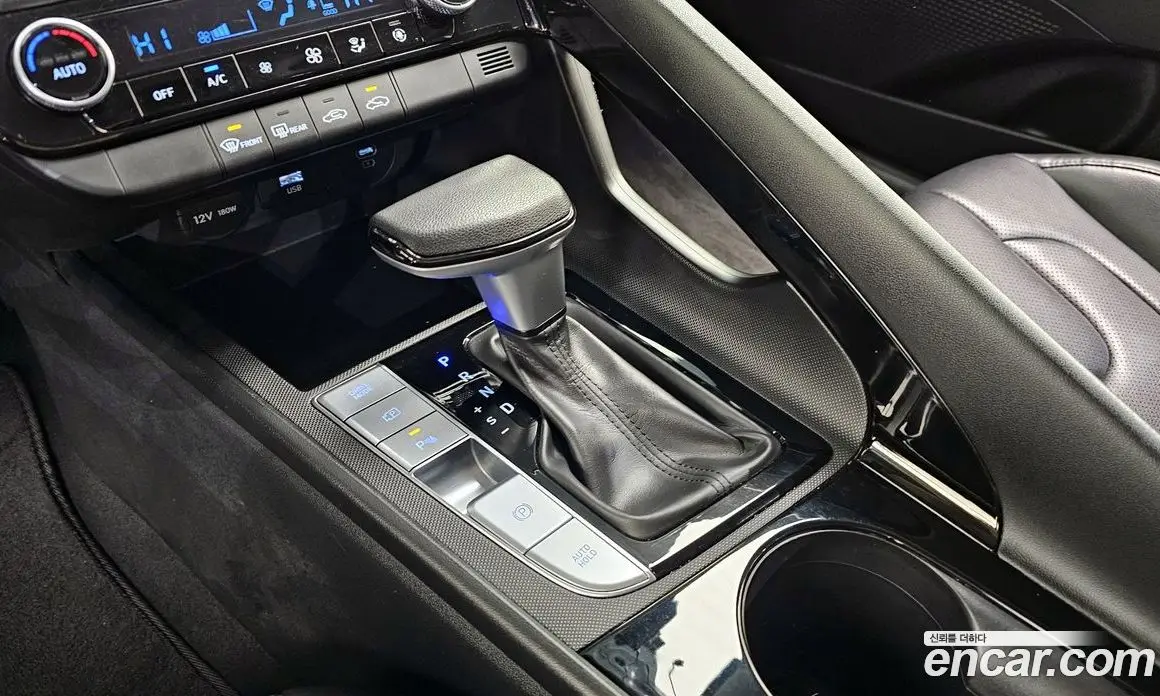 Hyundai Avante 2023 1.6 автомат (гидро), фото 9