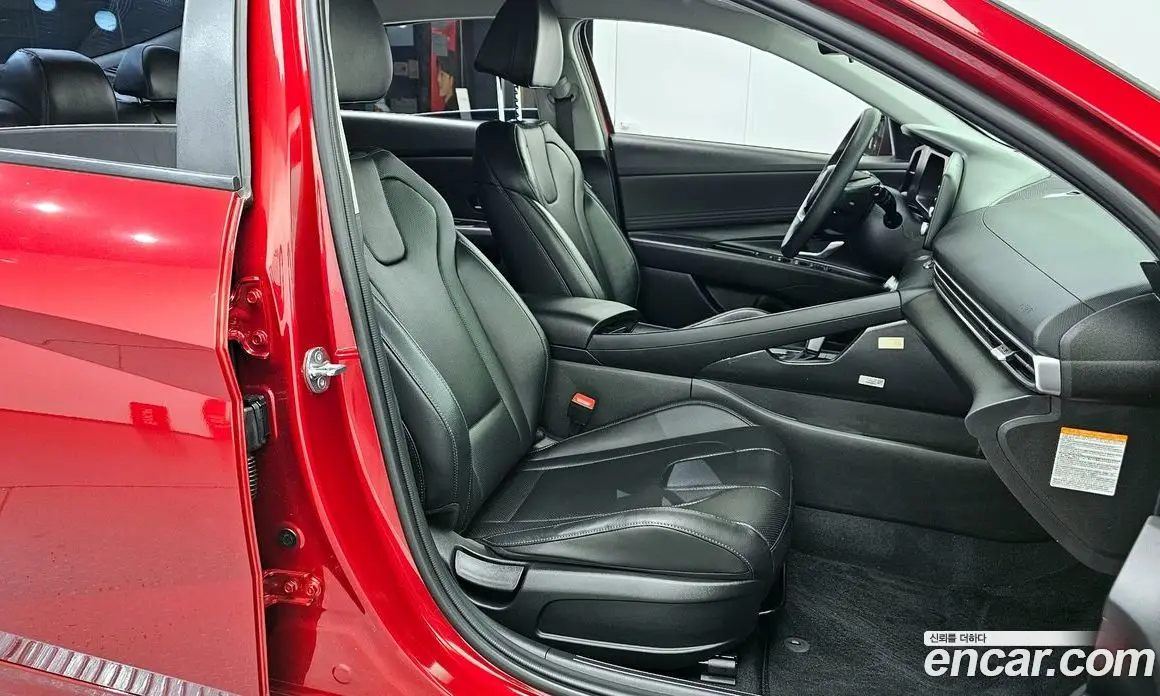 Hyundai Avante 2023 1.6 автомат (гидро), фото 10