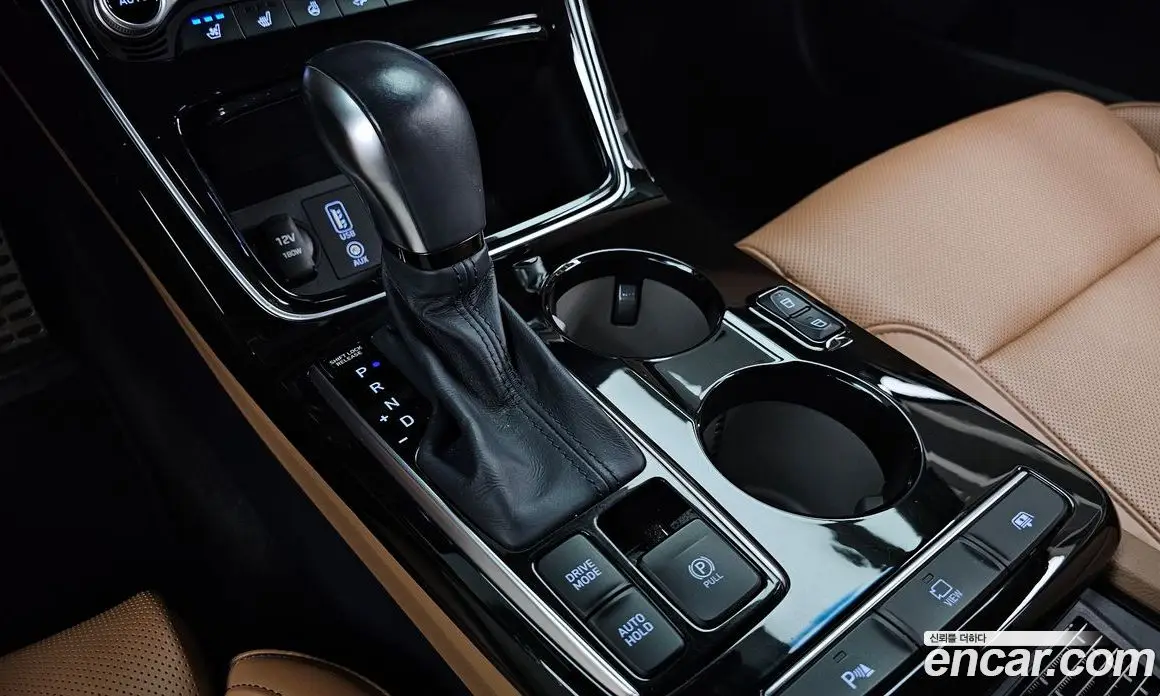 Hyundai Grandeur 2018 3.3 автомат (гидро), фото 9