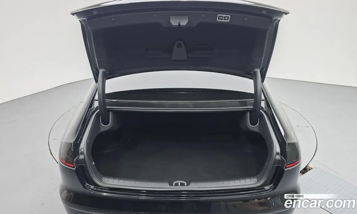 Hyundai Grandeur 2023 2.5 автомат (гидро), фото 20