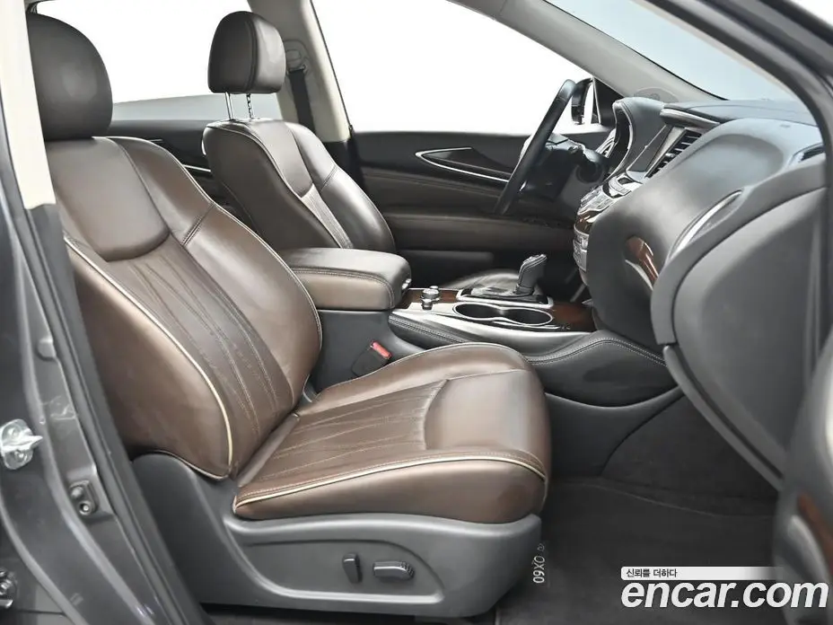 Infiniti QX60 2017 3.5 автомат (гидро), фото 5 Infiniti QX60 2017 3.5 автомат (гидро), фото 5