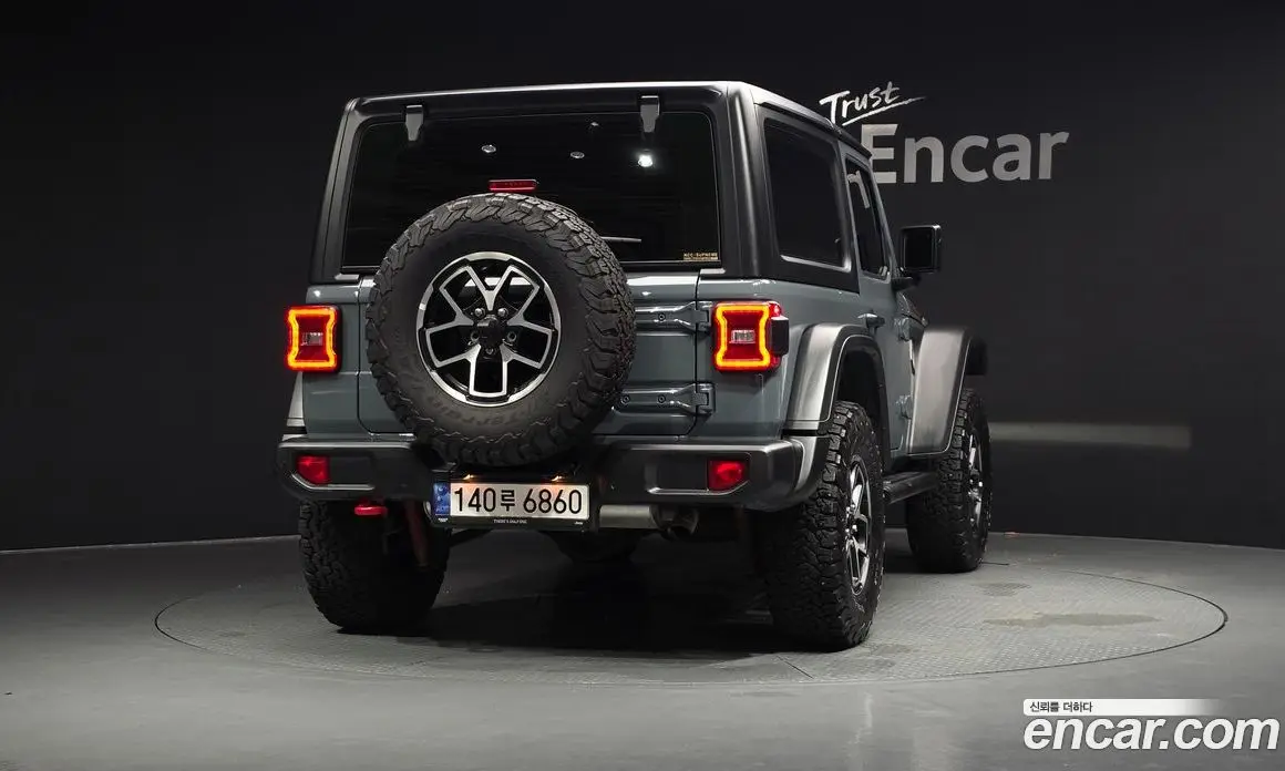 Jeep Wrangler 2024 2.0 автомат (гидро), фото 4