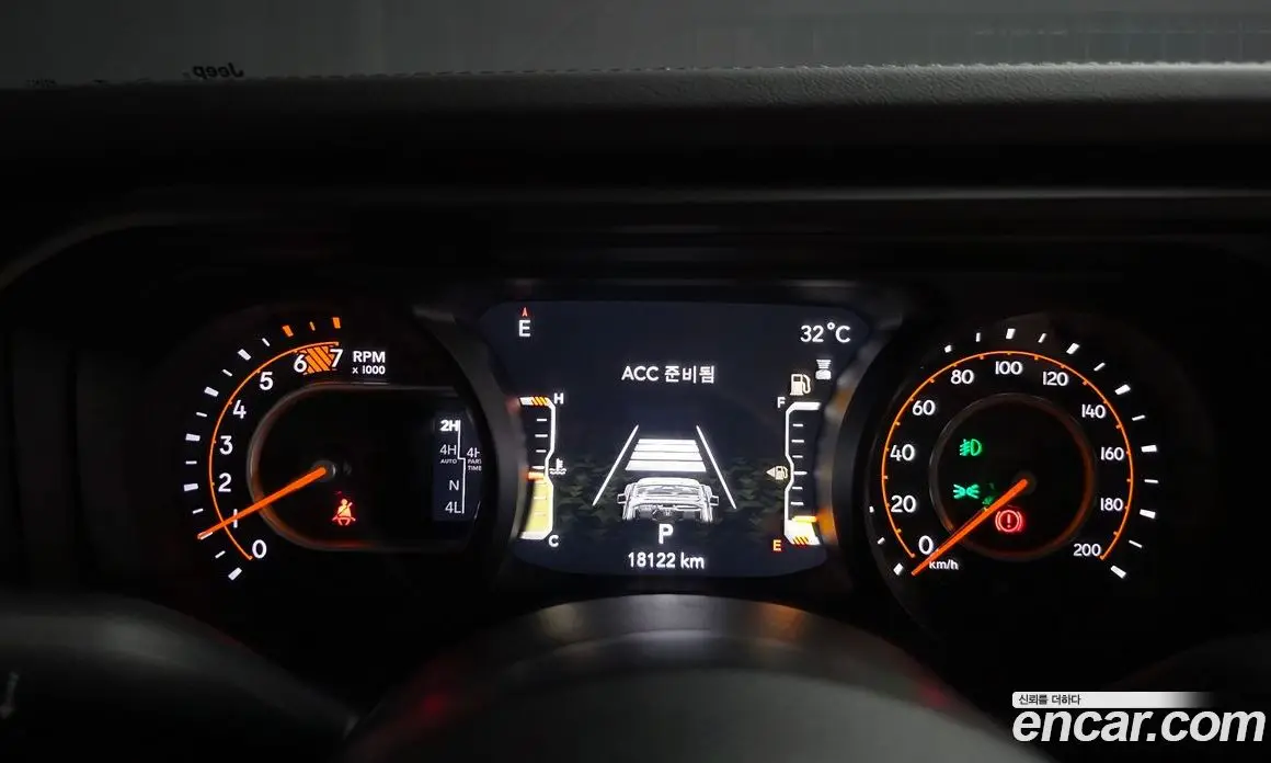Jeep Wrangler 2024 2.0 автомат (гидро), фото 8